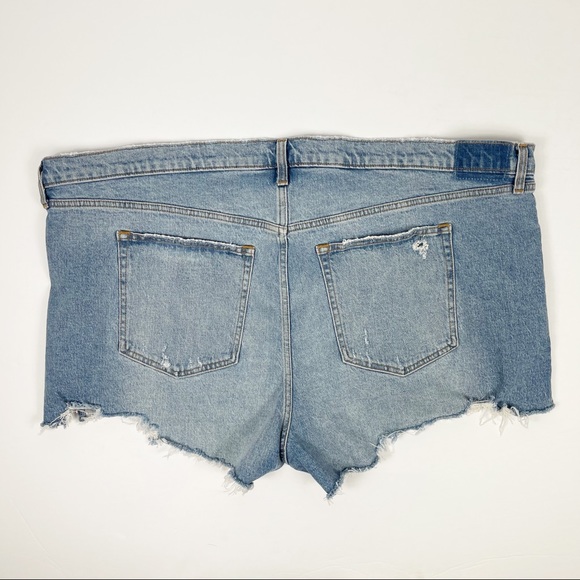 Abercrombie & Fitch Mom High Rise Distressed Denim Shorts 24 - Picture 8 of 14
